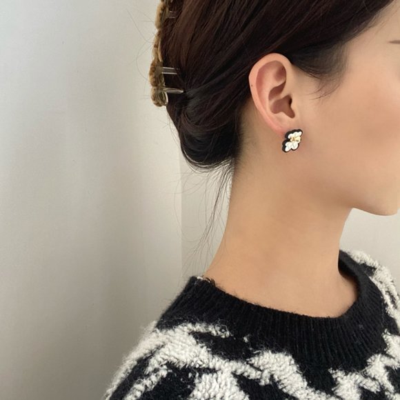 💙💕💕Last one⚡️Cute Plaid Bears Stud Earrings - Picture 10 of 15